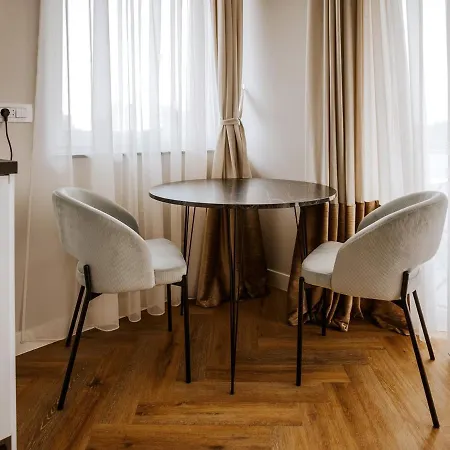 B - Boutique - Private Parking Apartmán *