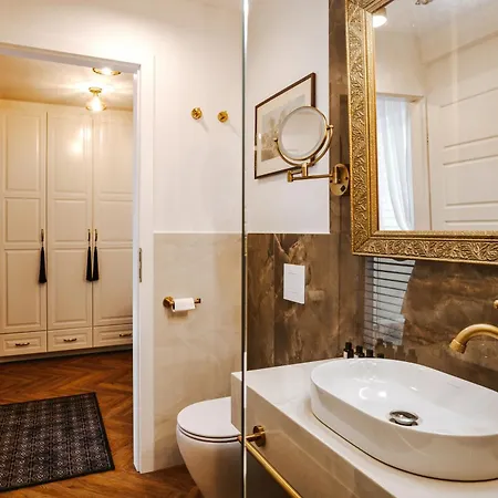 Apartmán B - Boutique - Private Parking *