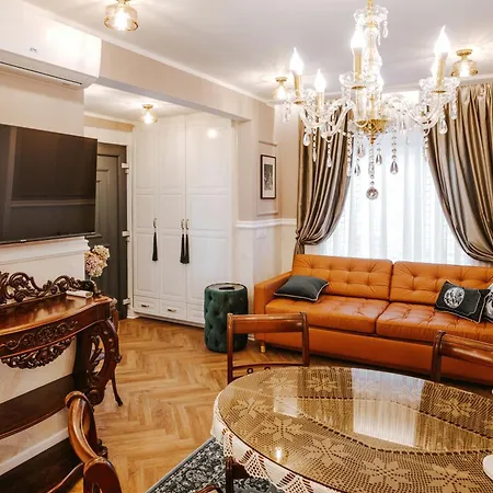 B - Boutique - Private Parking Apartmán *