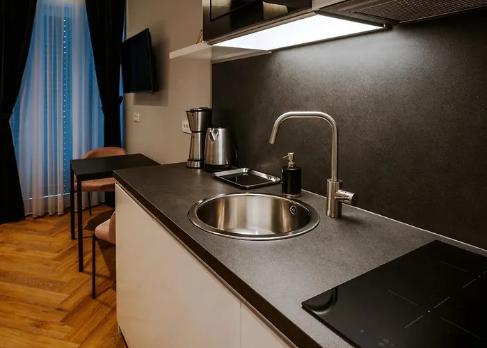 Bresidence With Free Private Parking Διαμέρισμα